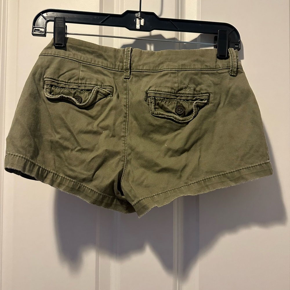 Abercrombie & Fitch Khaki Women's Cargo Shorts - Picture 2 of 10